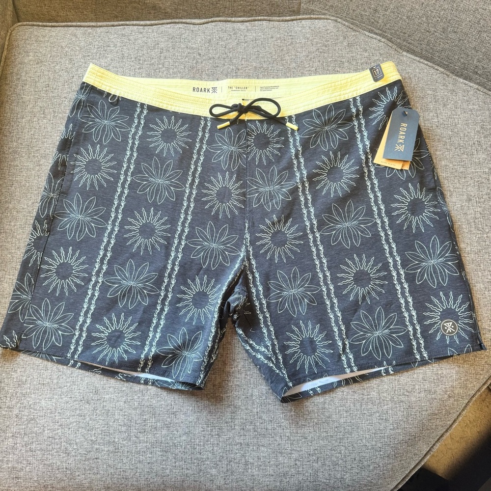 Roark Men’s “Chiller” Boardshort Board Shorts Trunks Tiare in Dark Navy - Picture 2 of 7
